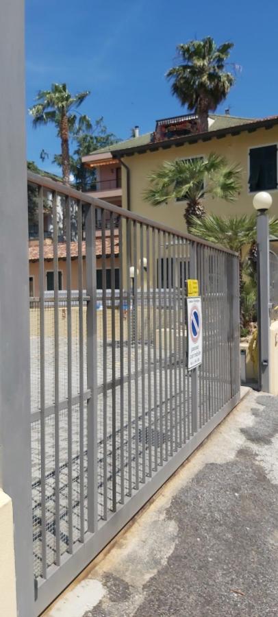 Appartamento La Spiaggia Bordighera Eksteriør billede